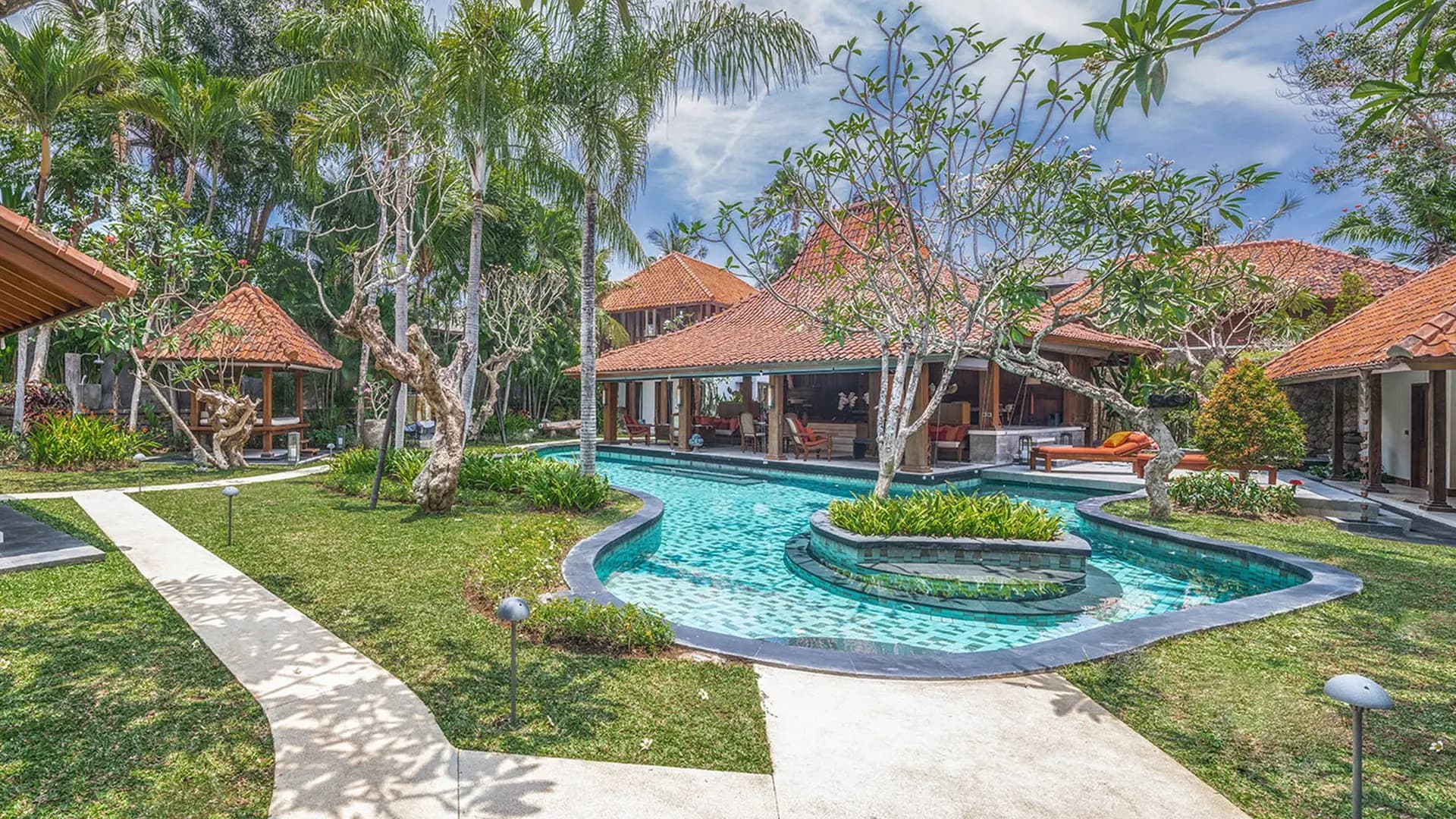 What a Fully Staffed Villa in Bali Actually Includes — And What It Doesn't